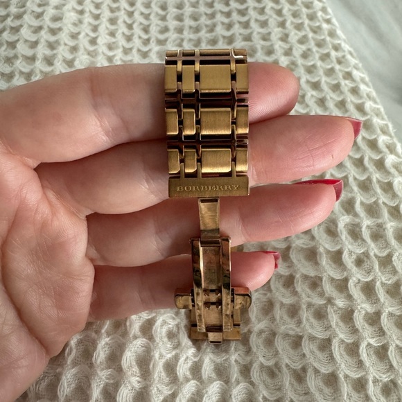 Burberry Watch - Picture 9 of 9